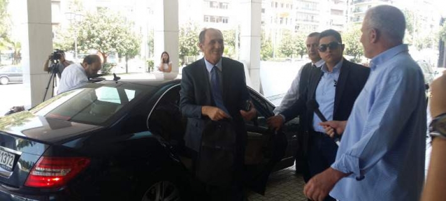 9804edccf715df95b6de50cd51ceb9e6_XL Σε εξέλιξη η συνάντηση Τσακαλώτου – Σταθάκη με το κουαρτέτο (Φωτογραφίες)