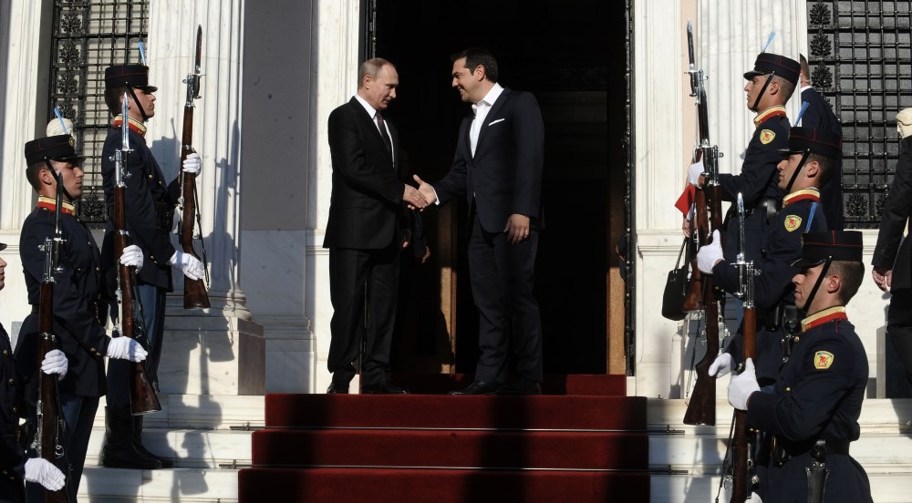 Στο Μαξίμου ο Πούτιν 