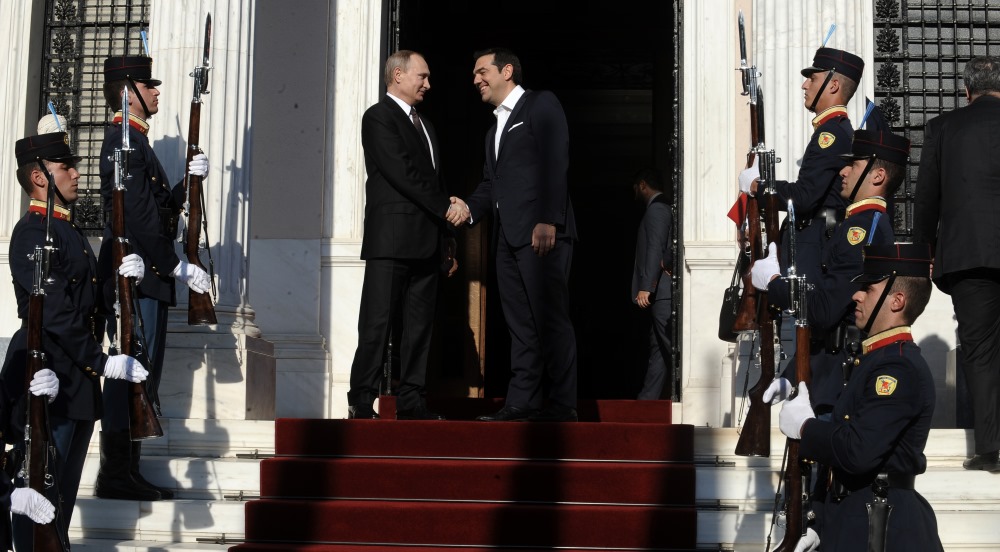 Στο Μαξίμου ο Πούτιν 