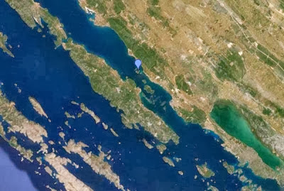 νησί σε σχήμα καρδίας 