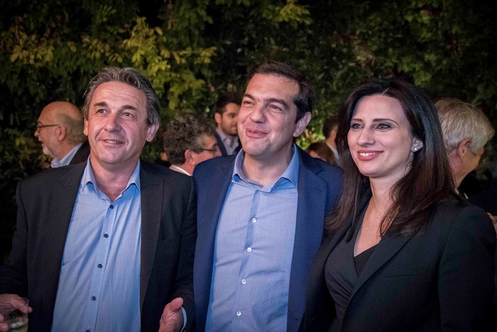  34 φωτογραφίες από τη χθεσινή συνάντηση των βουλευτών με το Τσίπρα 