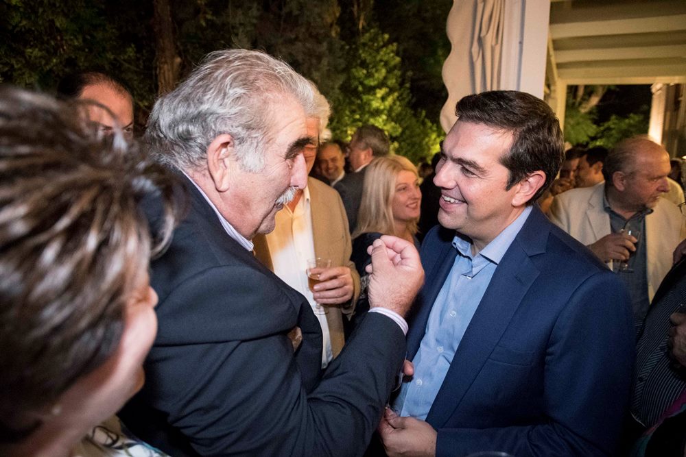  34 φωτογραφίες από τη χθεσινή συνάντηση των βουλευτών με το Τσίπρα 