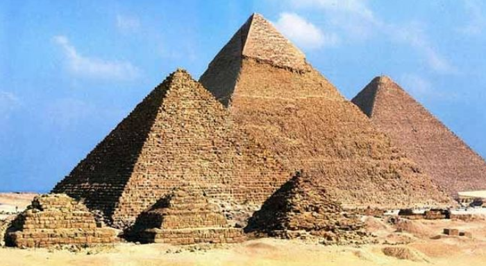 aigyptos-pyramida