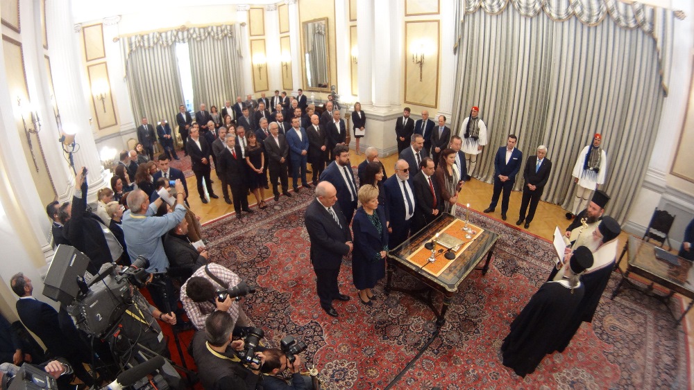  Ορκίστηκαν τα νέα μέλη της κυβέρνησης 