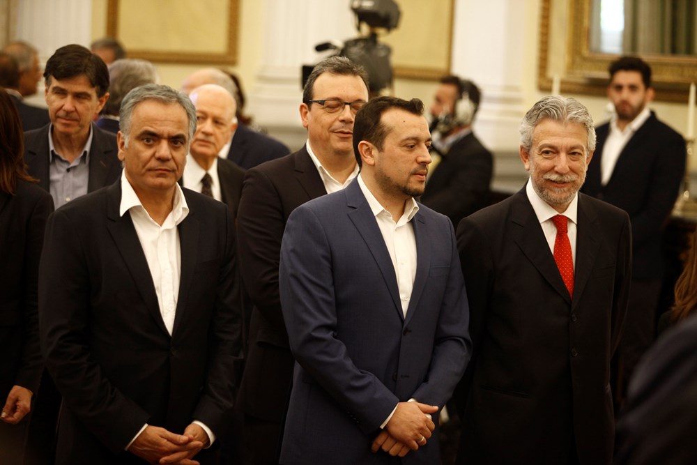  Ορκίστηκαν τα νέα μέλη της κυβέρνησης 