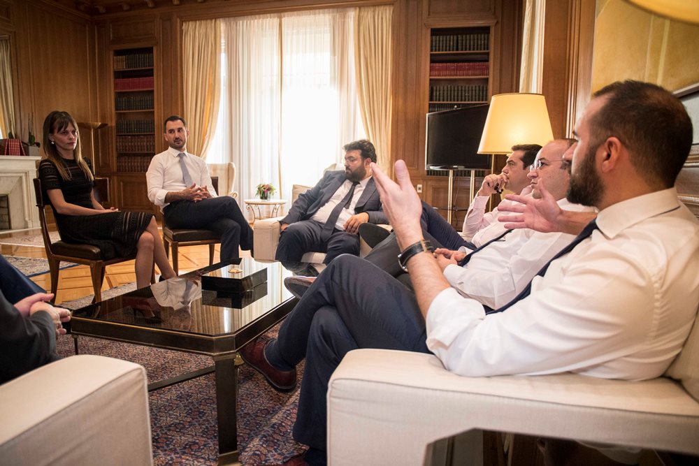 Τσίπρας σε νέους υπουργούς