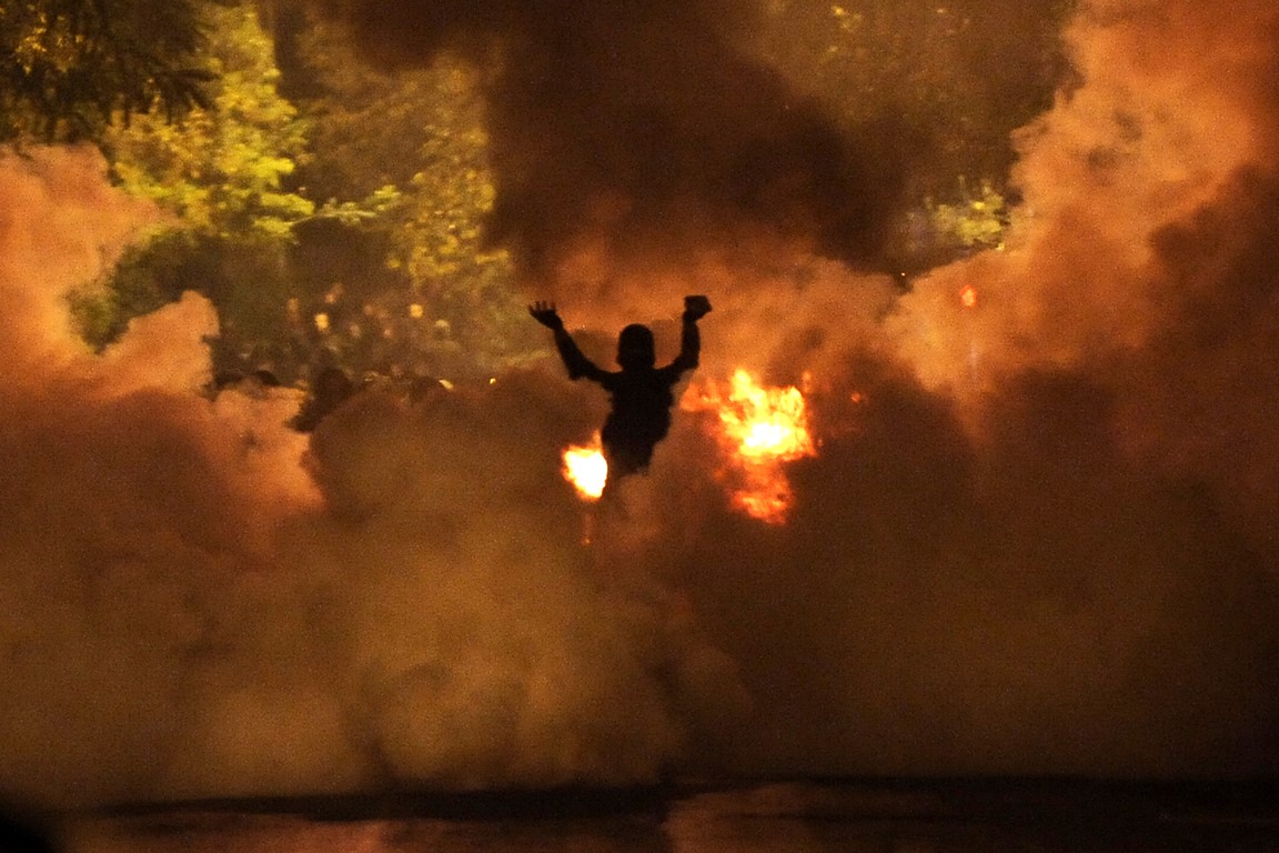 Σοβαρά επεισόδια στα Εξάρχεια (Live & Εικόνες)