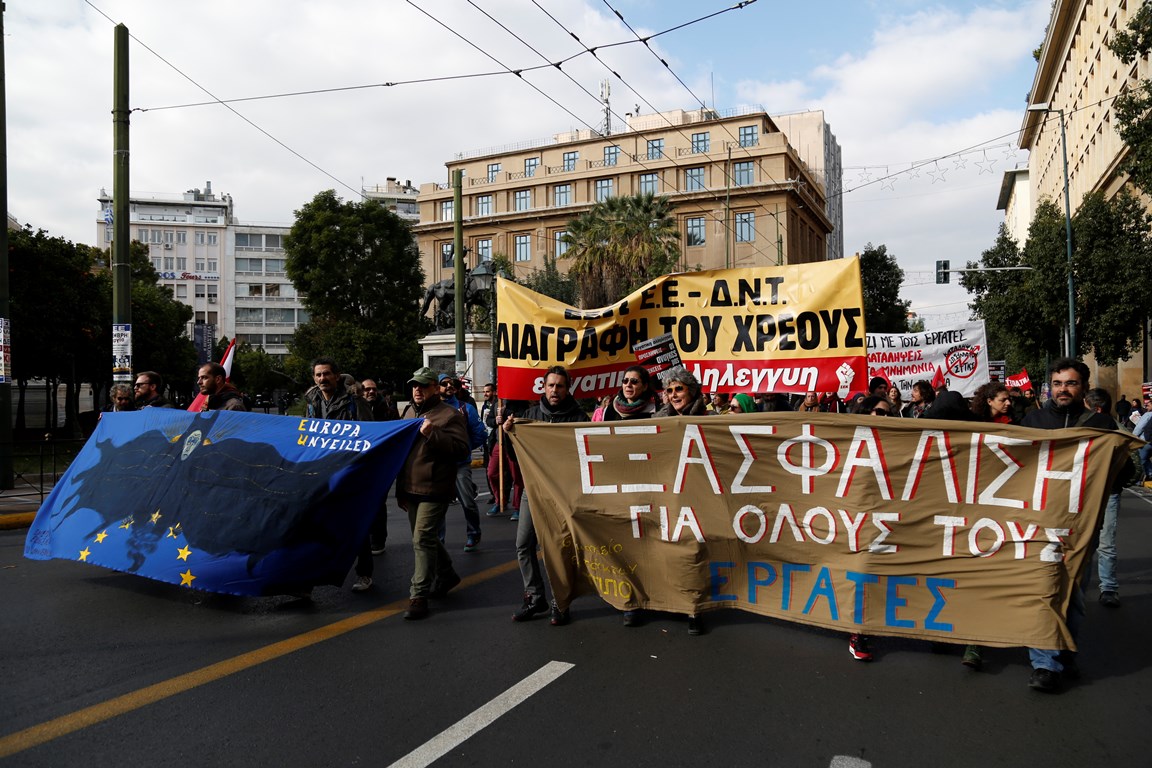 Σε απεργιακό κλοιό ολόκληρη η χώρα