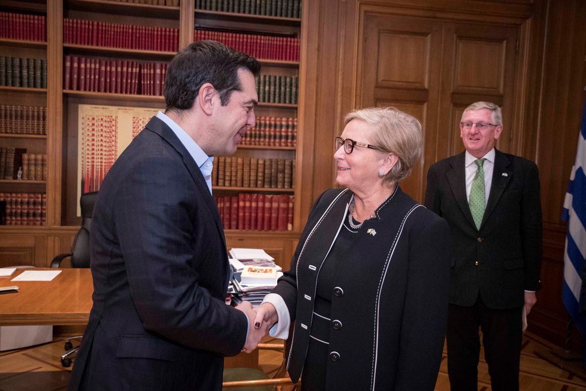 Συνάντηση Τσίπρα με την αναπληρώτρια πρωθυπουργό της Ιρλανδίας (Εικόνες)