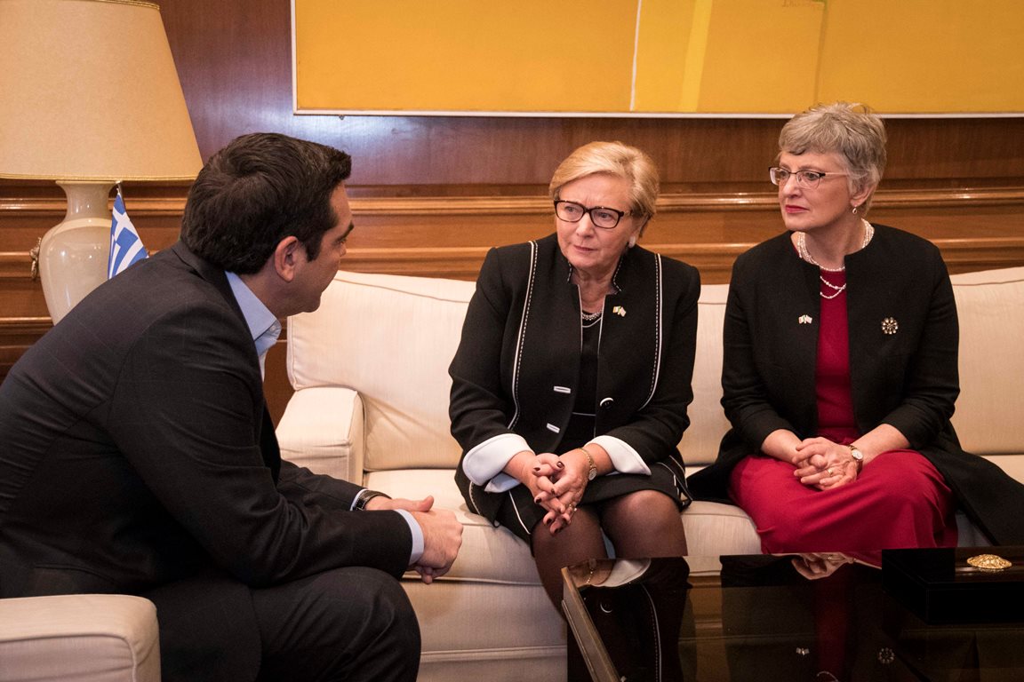 Συνάντηση Τσίπρα με την αναπληρώτρια πρωθυπουργό της Ιρλανδίας (Εικόνες)
