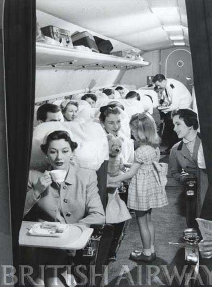 Vintage εικόνα του 1950 αποκαλύπτει πώς ταξίδευαν τα βρέφη στο αεροπλάνο