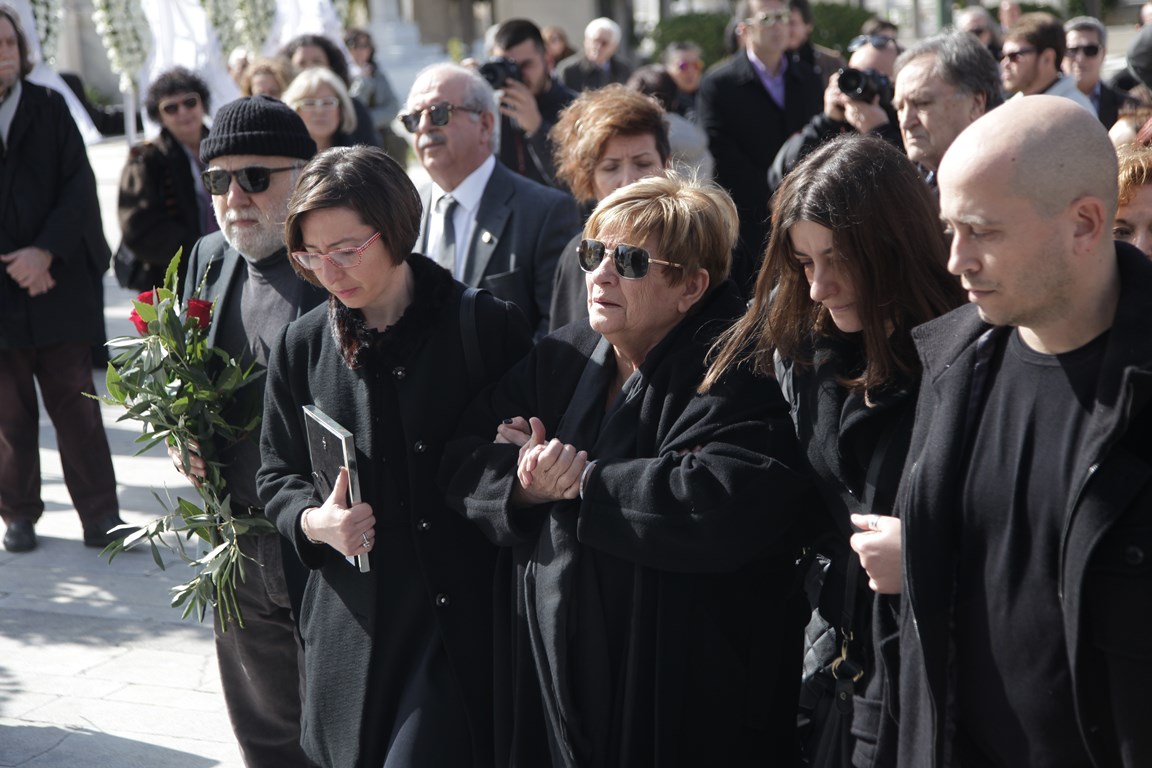 Το τελευταίο «αντίο» στον Δημήτρη Μυταρά (Εικόνες)