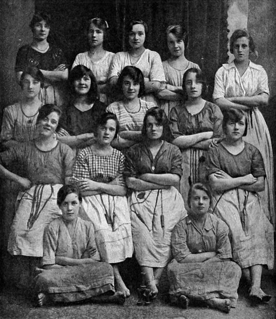 Δείτε τη φωτογραφία του 1900 που έχει… τρελάνει τους χρήστες του διαδικτύου