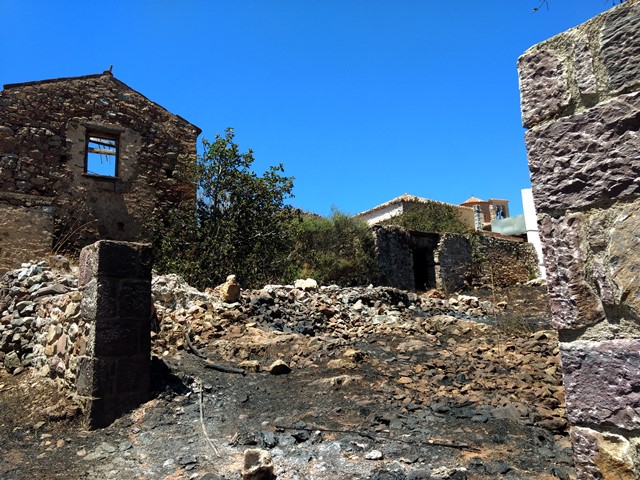 Τρεις μέρες καίει η πυρκαγιά στην ανατολική Μάνη