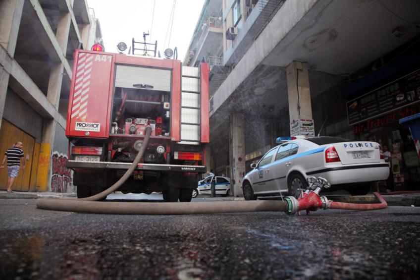 Φωτιά σε διαμέρισμα στην Πετρούπολη