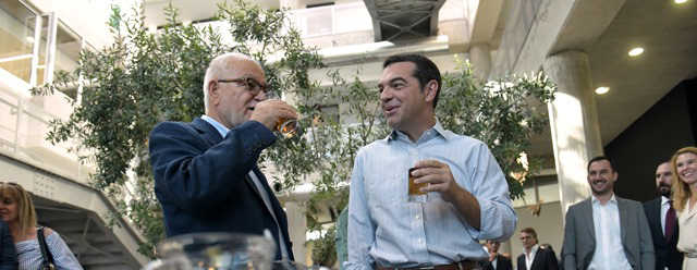 Τσίπρας: Ό,τι είναι η Μπαρτσελόνα στο ποδόσφαιρο, είναι η Apivita για τα προϊόντα της