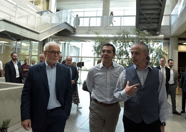 Τσίπρας: Ό,τι είναι η Μπαρτσελόνα στο ποδόσφαιρο, είναι η Apivita για τα προϊόντα της
