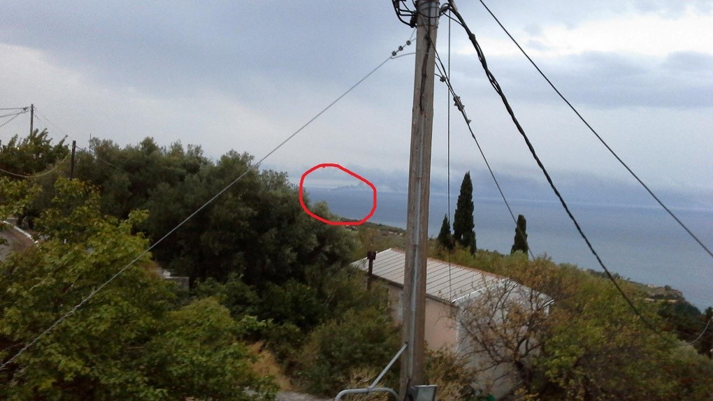 Συγκλονιστικές εικόνες από τη φλεγόμενη θαλαμηγό - Σώοι οι επιβάτες