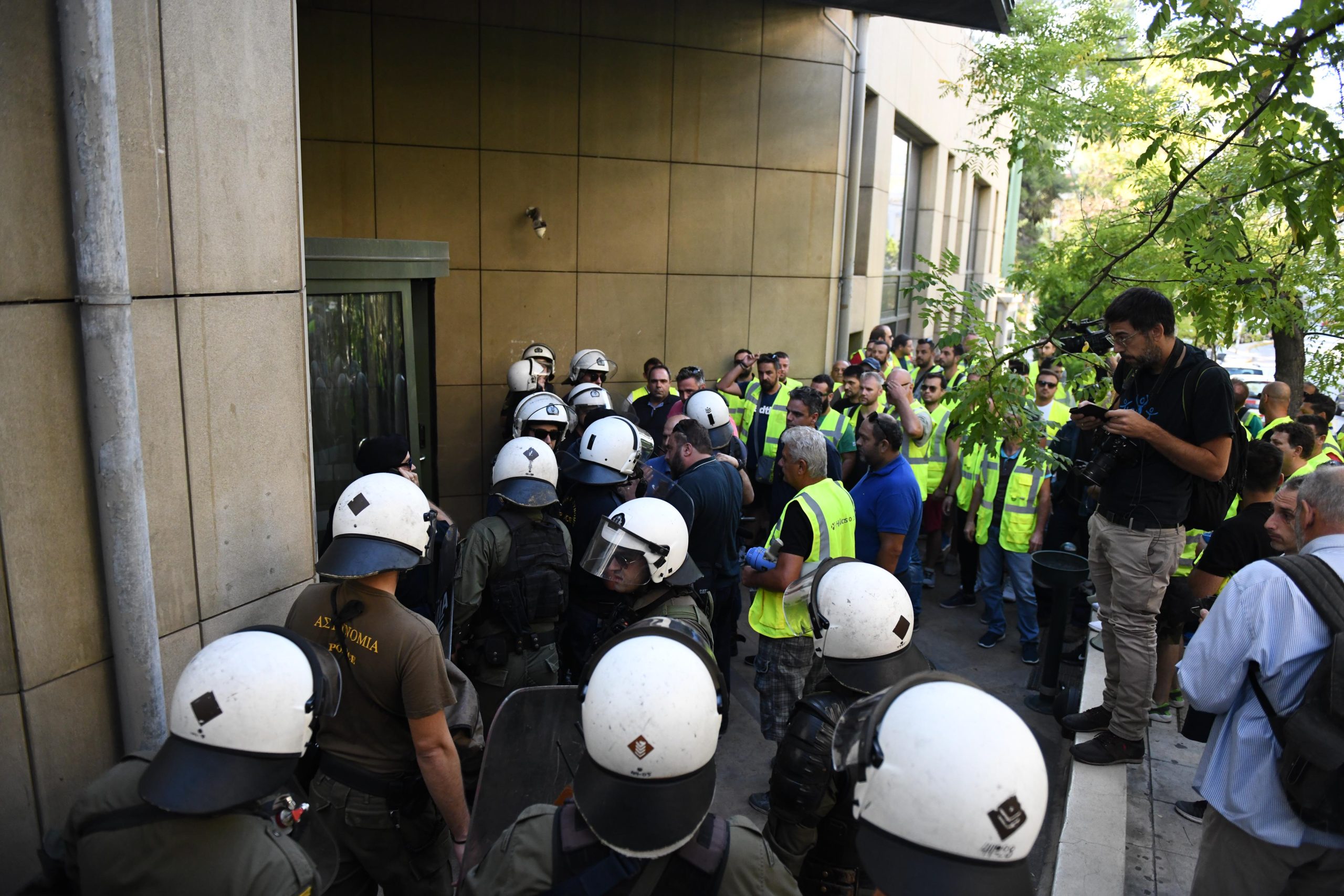 εφ