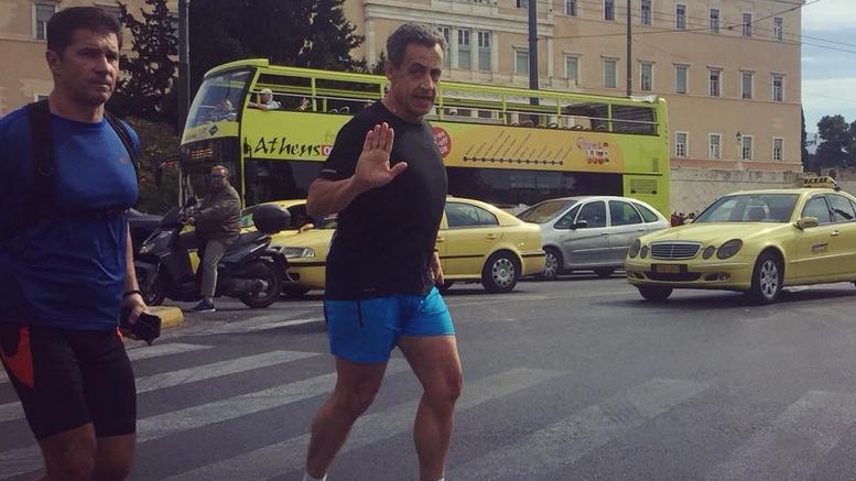 Ο Σαρκοζί κάνει τζόκινγκ στο κέντρο της Αθήνας (Αποκλειστική εικόνα) | kontranews.gr