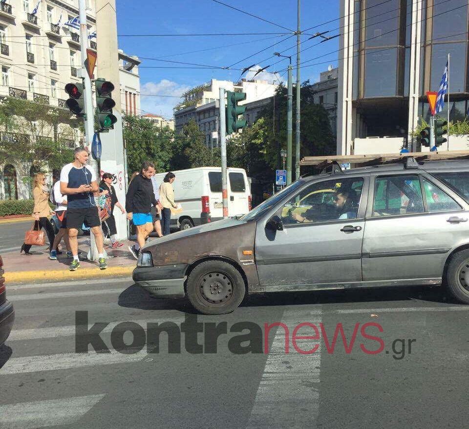 Ο Σαρκοζί κάνει τζόκινγκ στο κέντρο της Αθήνας (Αποκλειστική εικόνα)