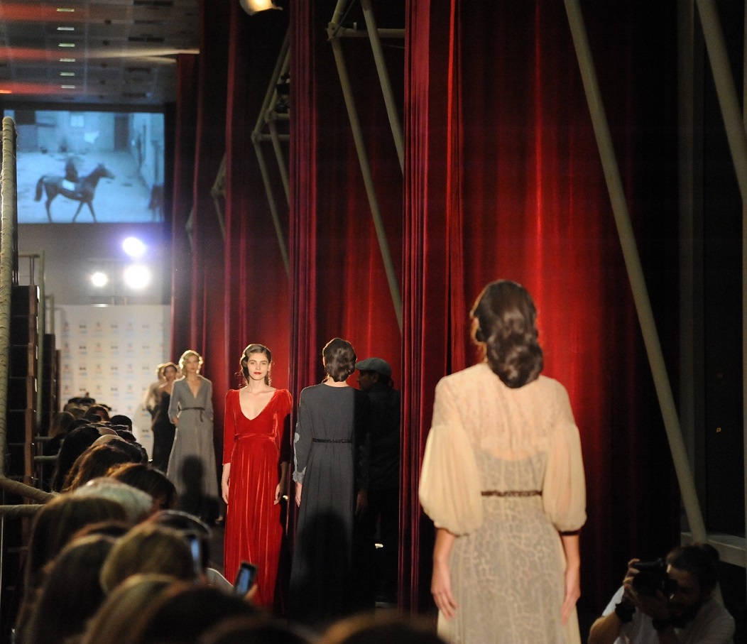 Στιγμιότυπα από το catwalk