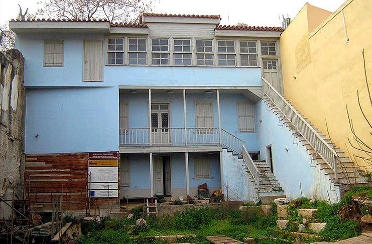 Γιατί το σπίτι του Αντωνάκη και της Ελενίτσας στην Πλάκα δεν πουλήθηκε ποτέ. 