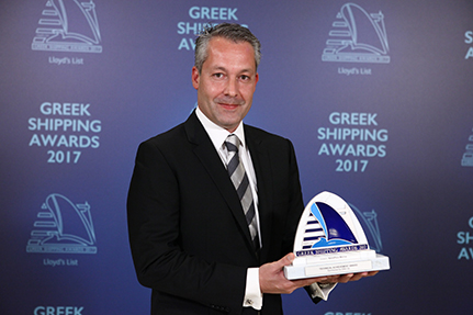 NanoPhos Marine: Βραβείο Τεχνολογικού Επιτεύγματος - Lloyd's List Greek Shipping Awards 2017