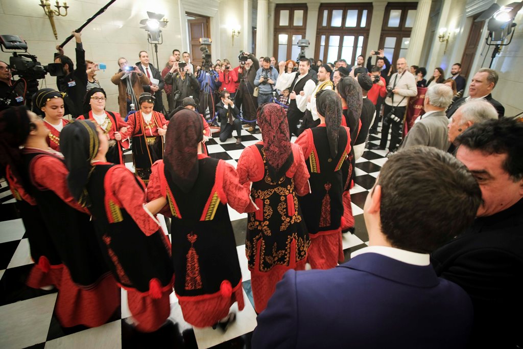 Κάλαντα Τσίπρας