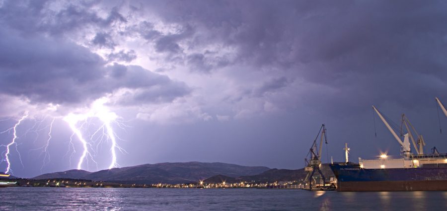 καταιγίδα-βόλος-900x425 Αλλάζει και πάλι ο καιρός: Σε ποιες περιοχές θα βρέξει