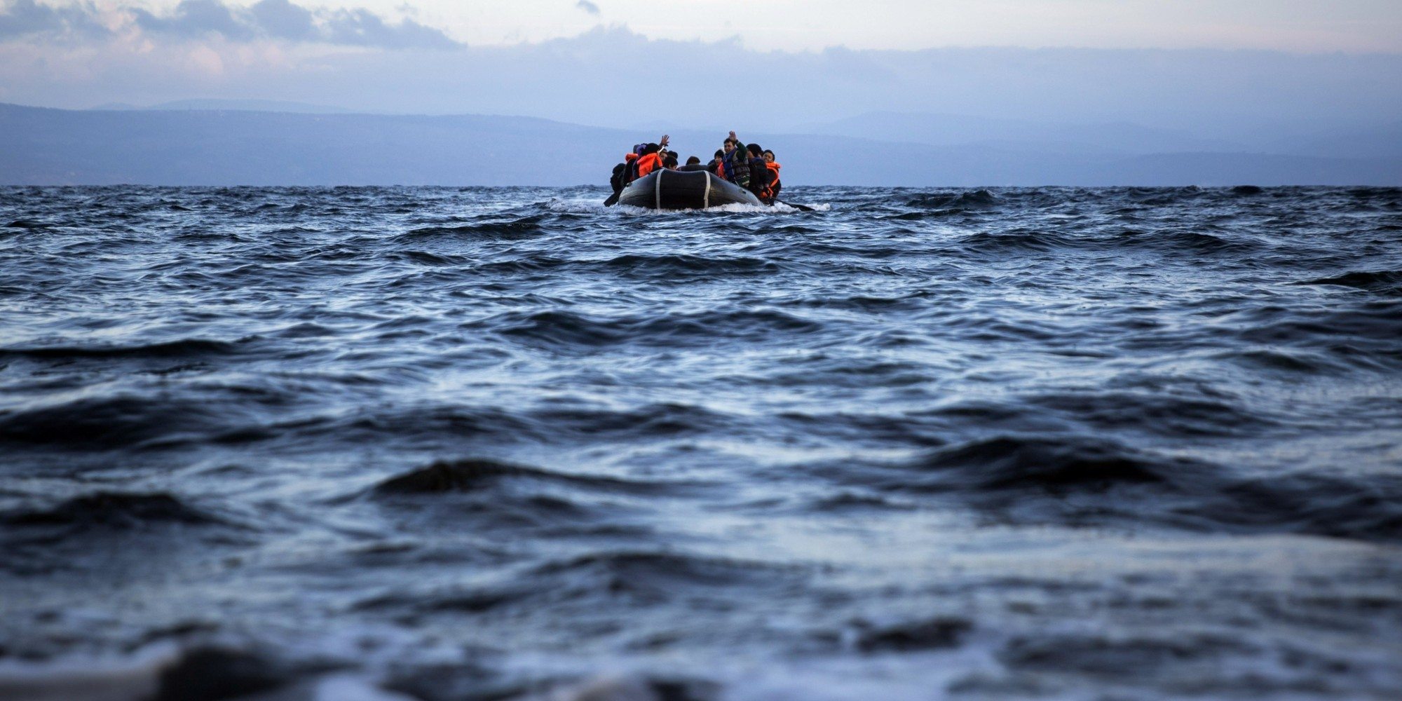 Τραγωδία: Τέσσερις άνθρωποι ανασύρθηκαν νεκροί από ναυάγιο