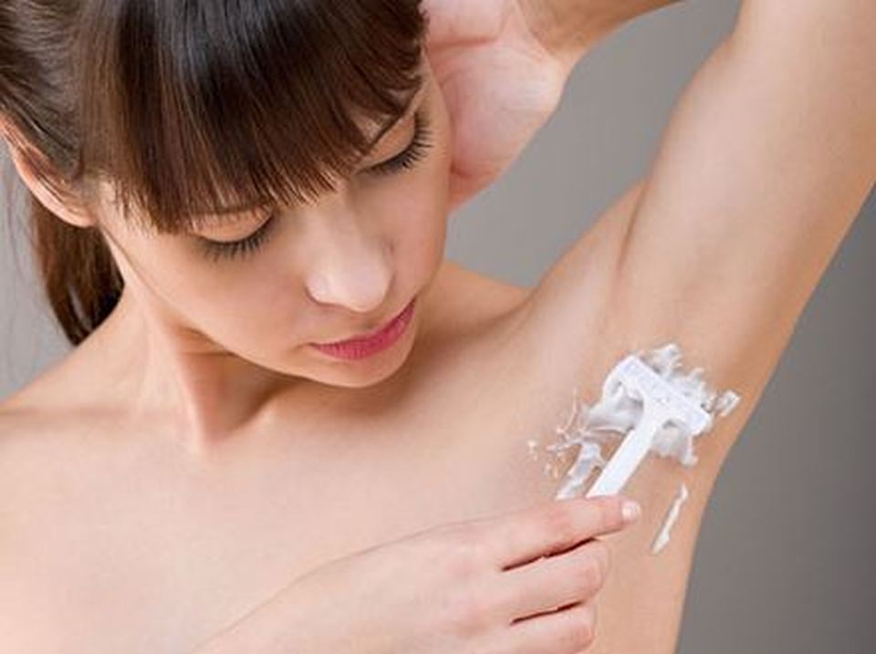 Αυτά τα 7 tips θα σας βοηθήσουν να απαλλαγείτε από την άσχημη μυρωδιά του ιδρώτα