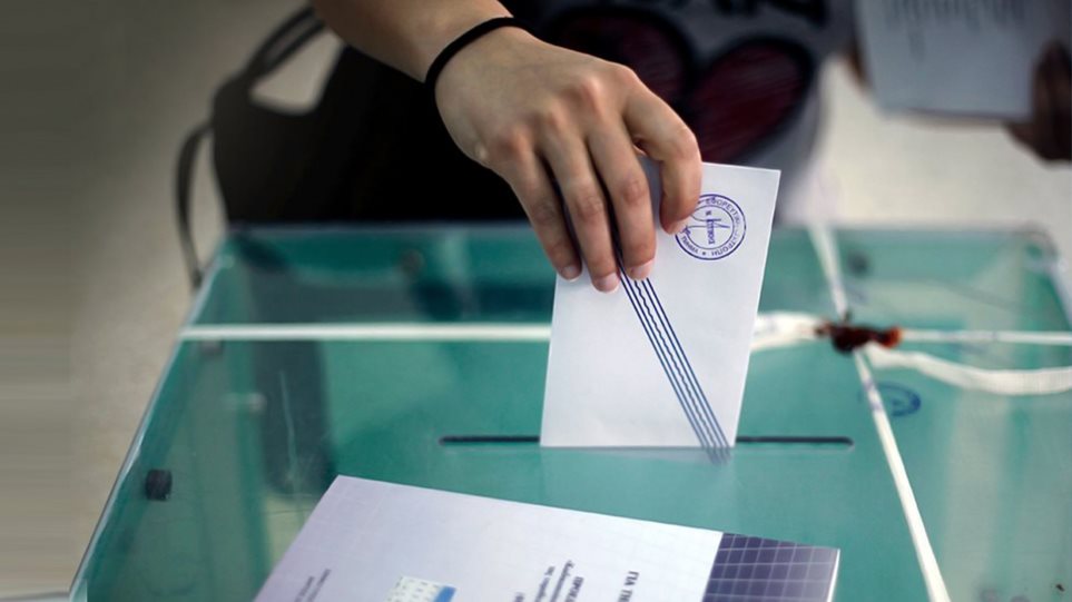 Δημοσκόπηση της Marc: Στις 11 μονάδες η διαφορά της ΝΔ με τον ΣΥΡΙΖΑ