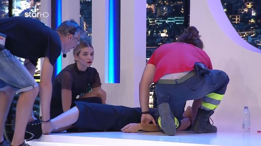 GNTM: Με φορείο έφυγε η Μαρτίνα 