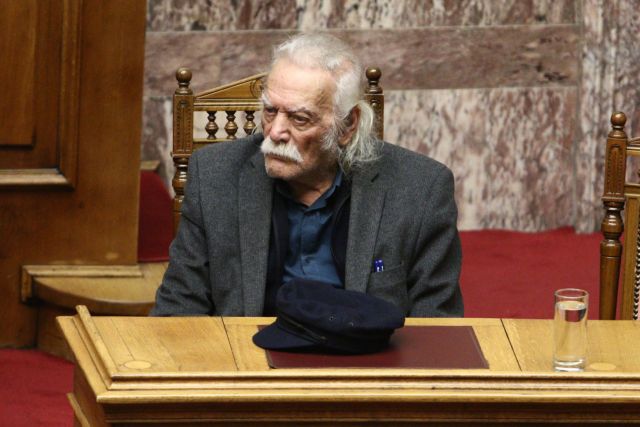 30154687_vouli_glezos_09-1 Στο νοσοκομείο ο Μανώλης Γλέζος