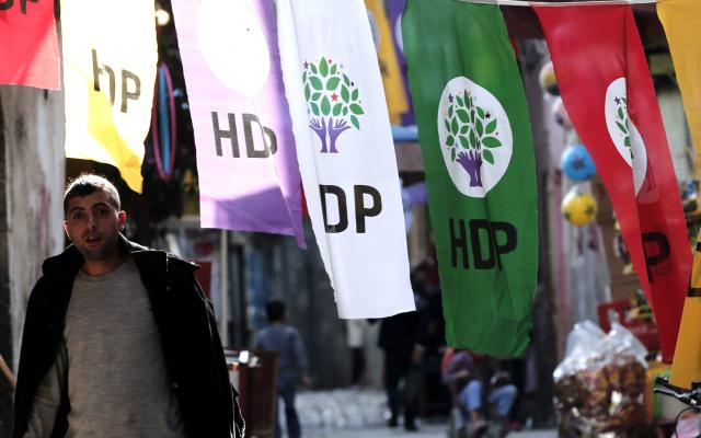 φιλοκουρδικό κόμμα HDP Δημοκρατικό Κόμμα των Λαών της Τουρκίας: Η τουρκική κυβέρνηση είναι υπεύθυνη για την τραγωδία στο Ιντλίμπ, όχι οι πρόσφυγες
