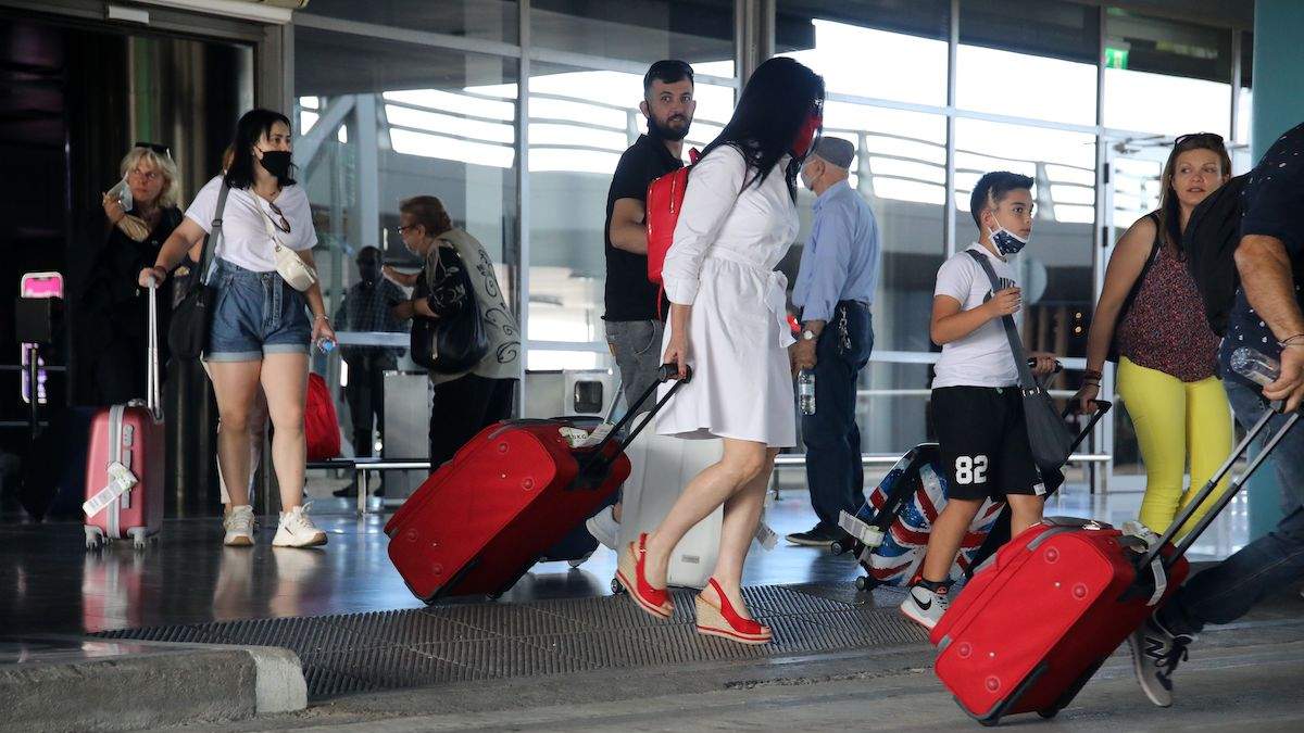 Τραγελαφικές καταστάσεις με τα κρούσματα κορωνοϊού στην Αιδηψό