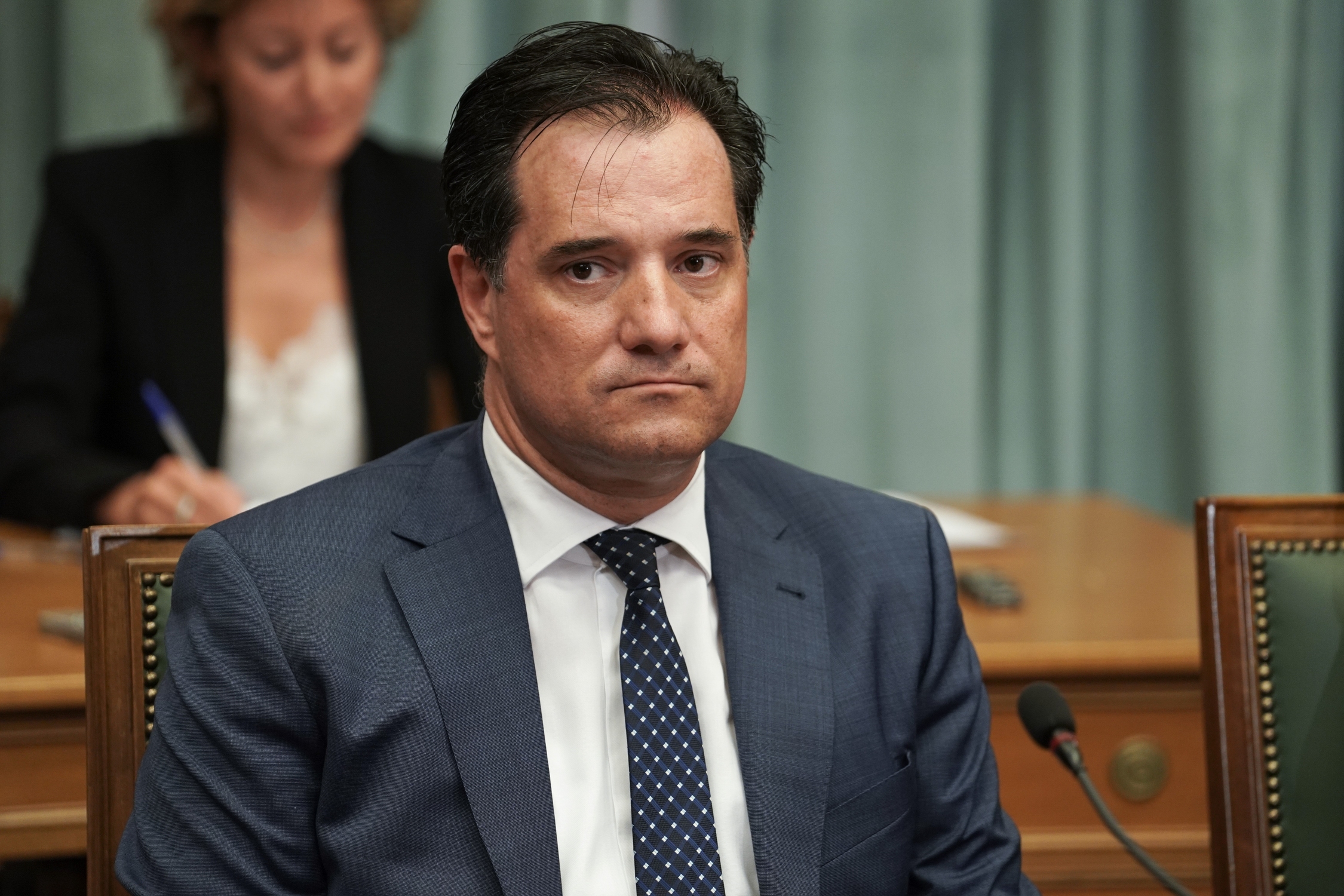 Κυριάκος Μητσοτάκης: Ανοιχτά τα μαγαζιά και στις "κόκκινες" περιοχές