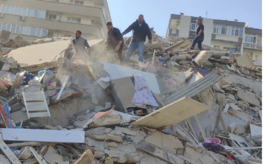 Σεισμός: Χάος στη Σμύρνη - 4 νεκροί, 120 τραυματίες και δεκάδες εγκλωβισμένοι
