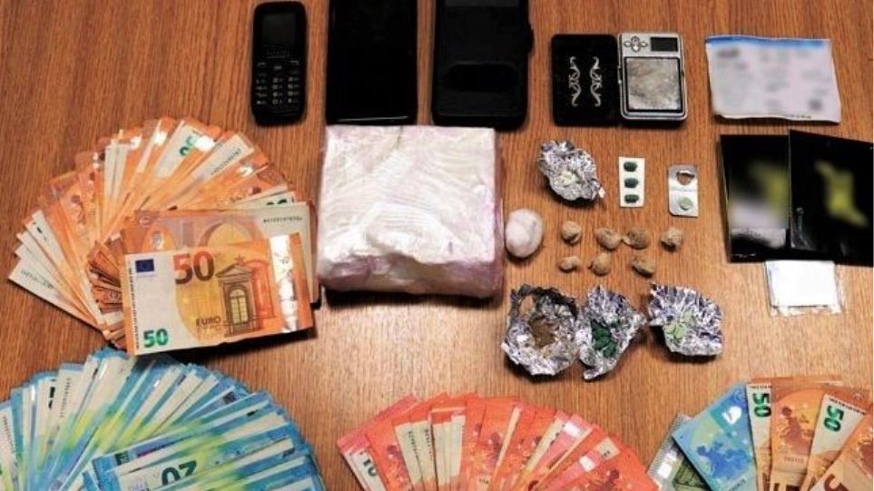 volos_2 Με το ΚΤΕΛ μετέφερε μισό κιλό κοκαΐνης από την Αθήνα στο Βόλο