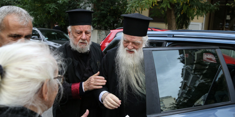 koronoios-proin-mitropolitis-amvrosios Επιμένει ο Αμβρόσιος για τον κορωνοϊό: «Το μόνιμο φάρμακο που έπινα ήταν αγιασμός»