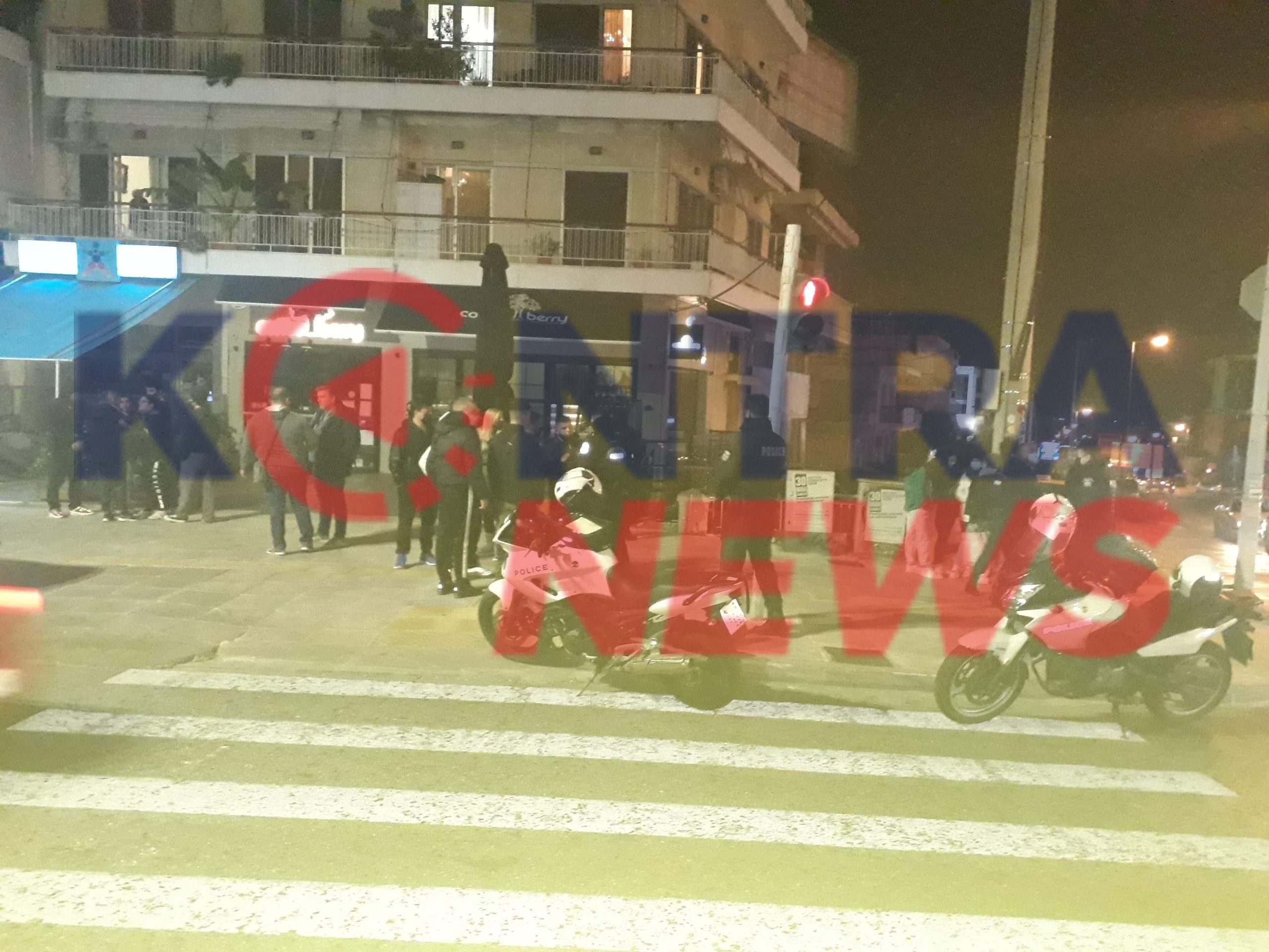 Το τραυματισμένο παιδί έχει μεταφερθεί στο Γ.Ν Γεννηματάς όπου φέρει επιφανειακά τραύματα. 