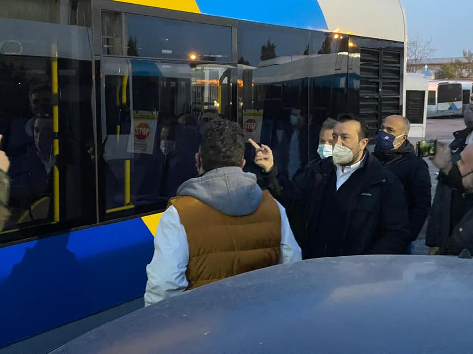 λεωφορεια