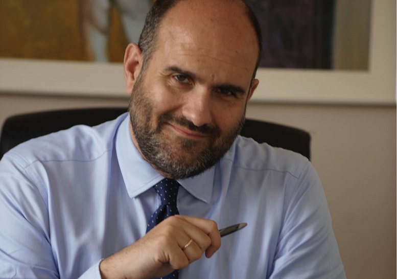 markopoulos_dimitris_white_2 Με τους νέους
