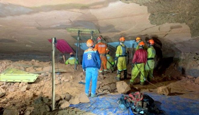 Βραζιλία: Εννέα πυροσβέστες νεκροί μετά από κατάρρευση οροφής σε σπηλιά