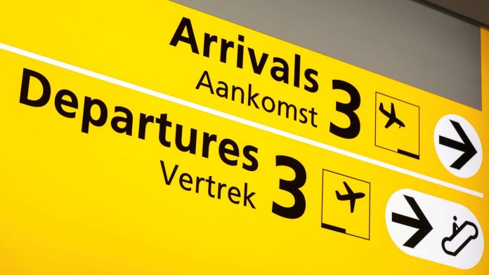 Ολλανδία: 13 κρούσματα της μετάλλαξης Όμικρον σε ταξιδιώτες από τη Ν. Αφρική