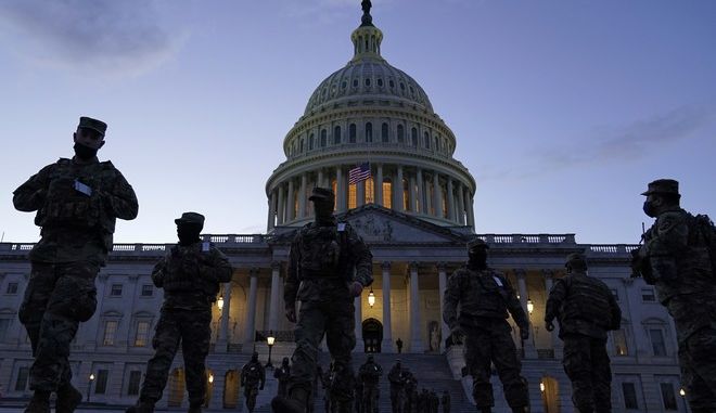 Washington Post: Το FBI ήξερε για τα επεισόδια στο Καπιτώλιο, αλλά δεν αντέδρασε