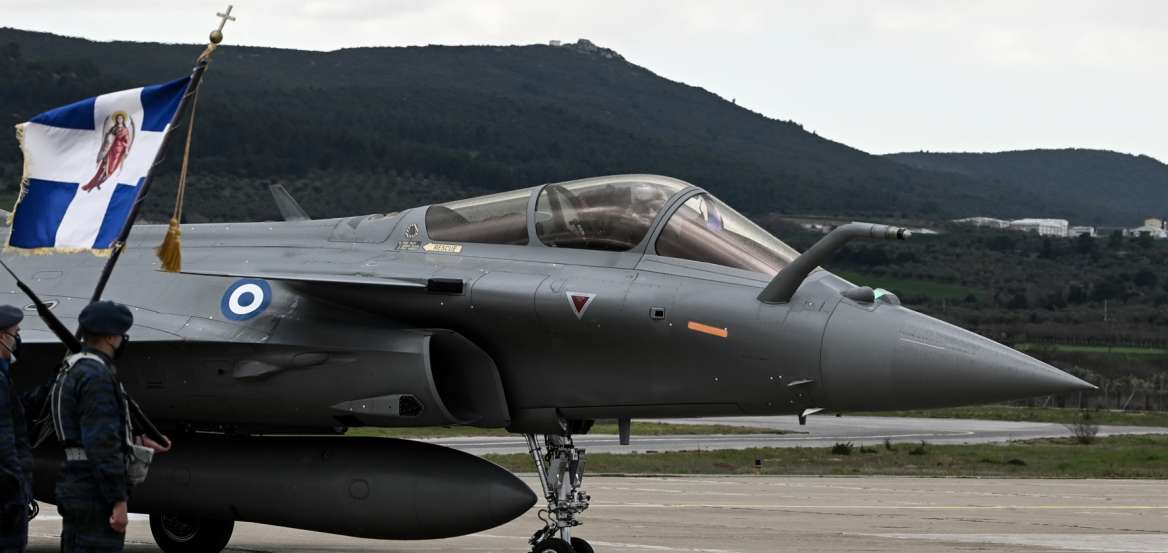 Rafale: «Ελλάδα, θα φανούμε αντάξιοι» - Βίντεο και φωτογραφίες από την πτήση πάνω από την Ακρόπολη