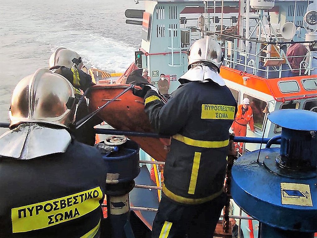 Euroferry Olympia: Ανασύρθηκε ένας νεκρός από το πλοίο