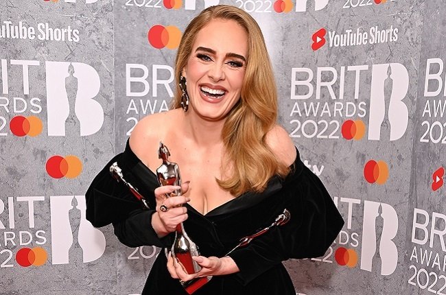 Adele: «Σάρωσε» στα Βρετανικά Μουσικά Βραβεία 2022
